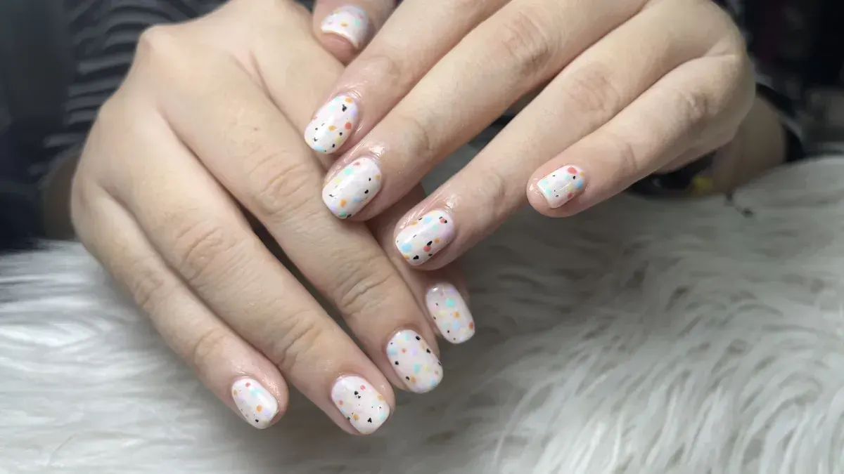 9 Beauty Salon (Ari)