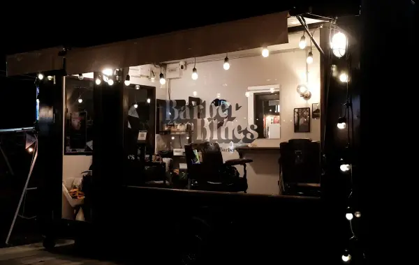 Barber Blues Saphan-Khwai 2