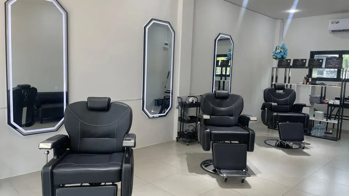 Brilliant Barber (MRT Bang Yi Khan)
