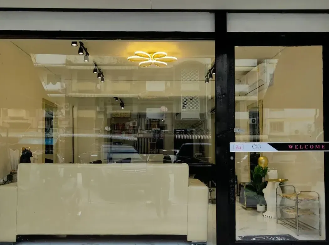 Cafe and Cuts Hair Salon