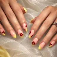 La La Nail Land