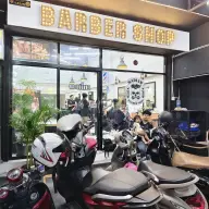 Madiaw Barbershop (มะเดี่ยว ตัดผมชาย)