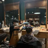 Salon Salon (Ekkamai 10)